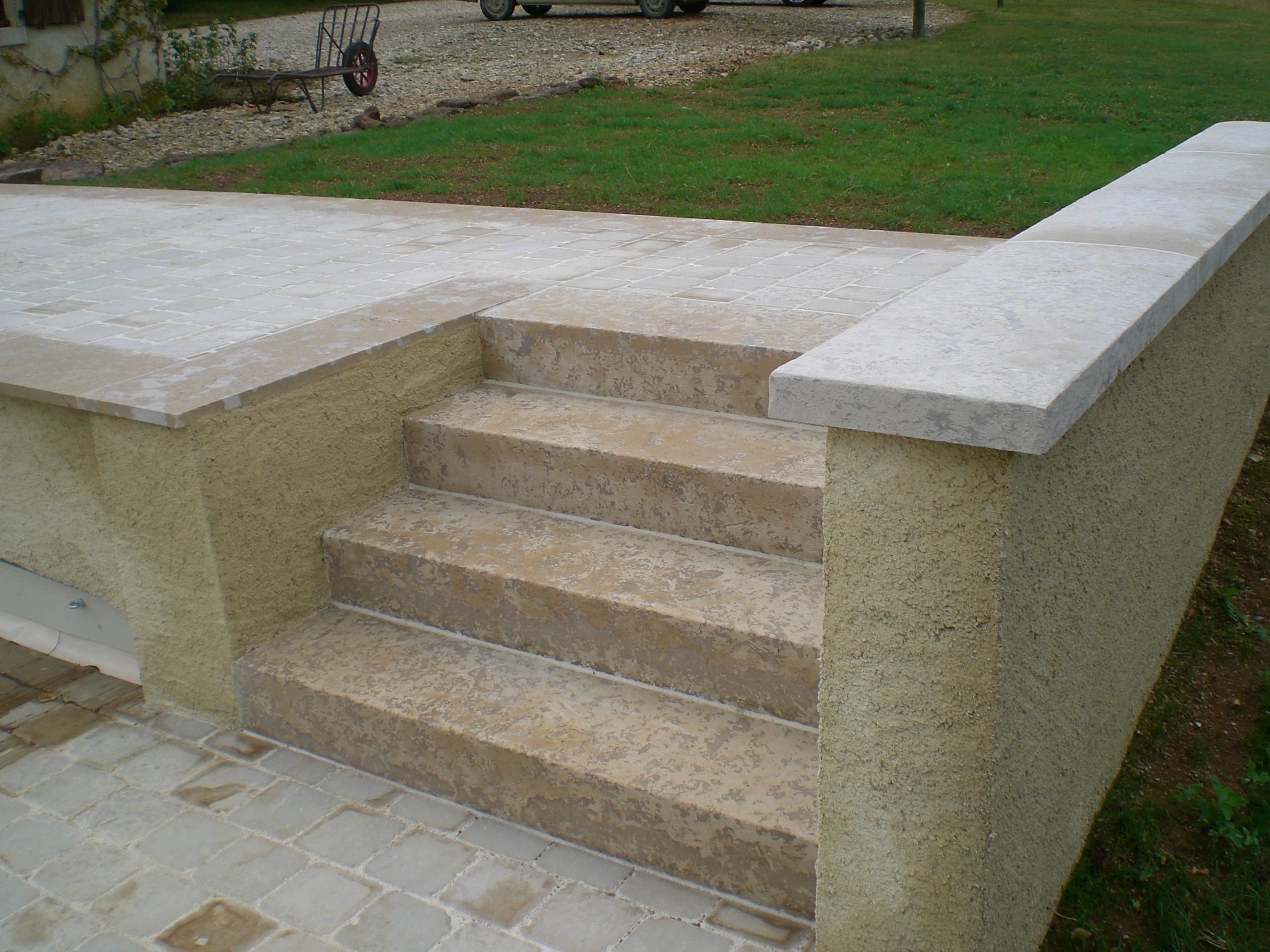 Escalier en pierre de Bourgogne des Carrières Sauvanet de la Nièvre