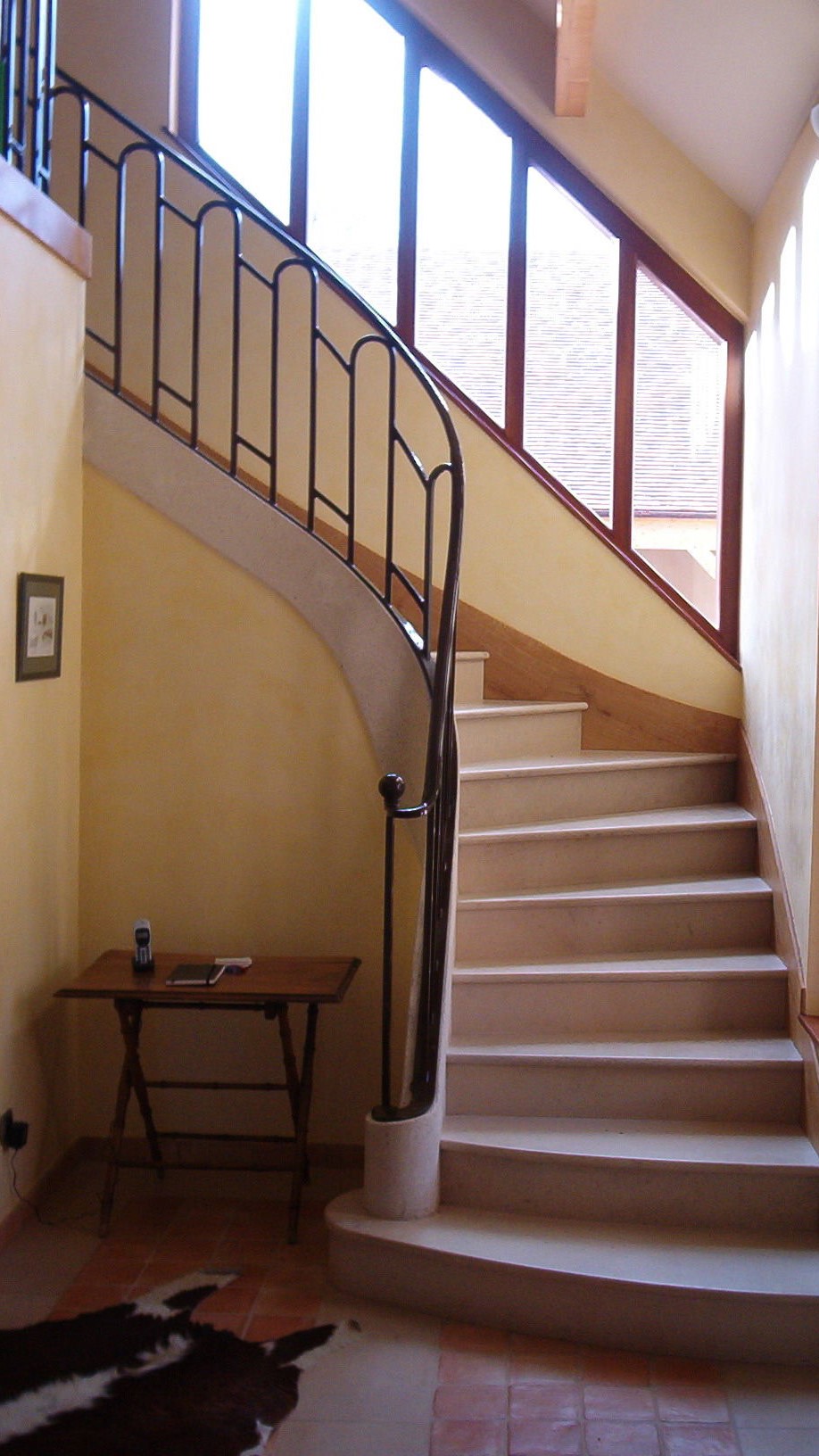 Escalier en verger clair, pierre de Bourgogne des carrières Sauvanet de la Nièvre