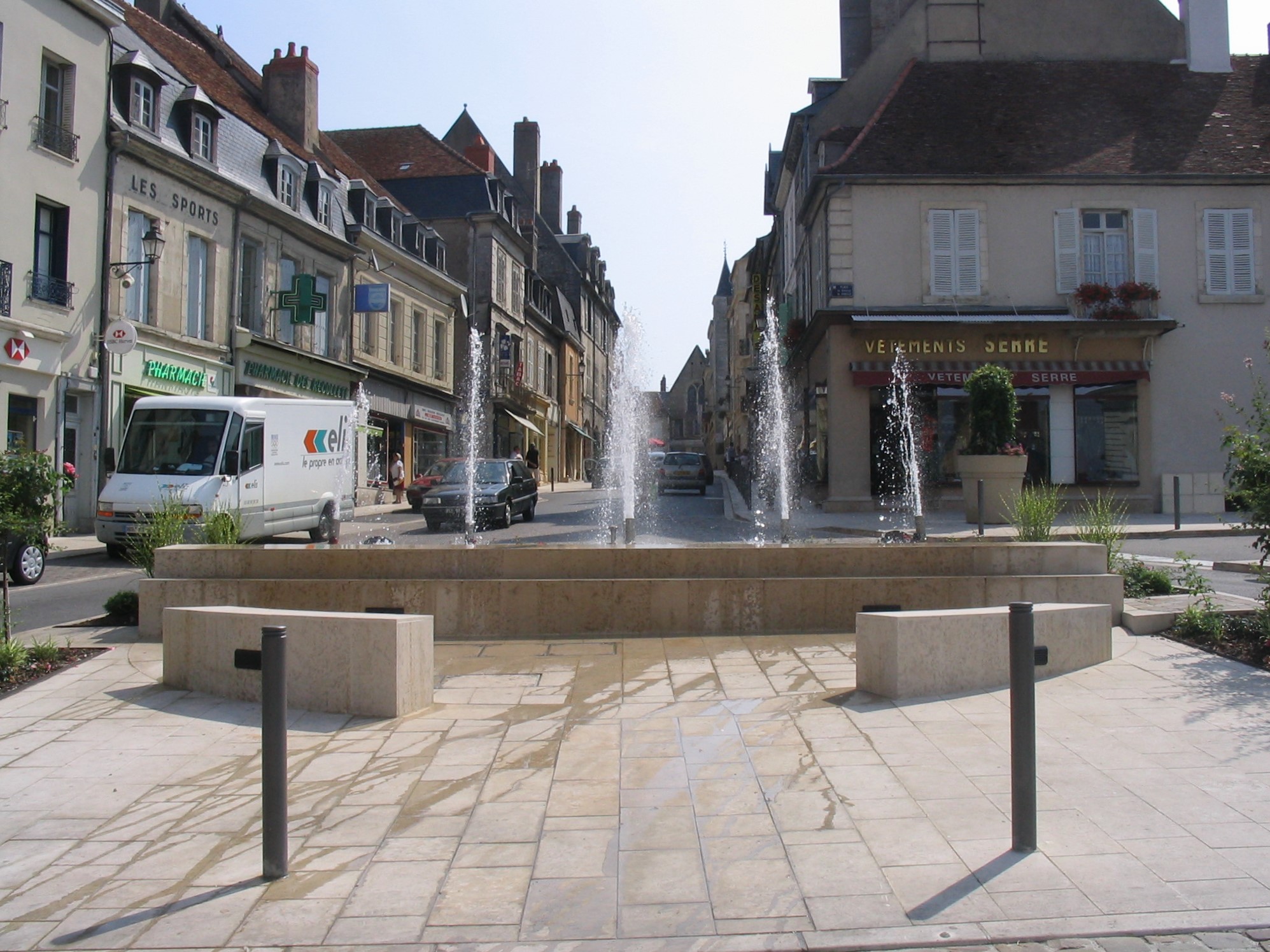 Fontaine en pierre de Bourgogne des Carrières Sauvanet de la Nièvre
